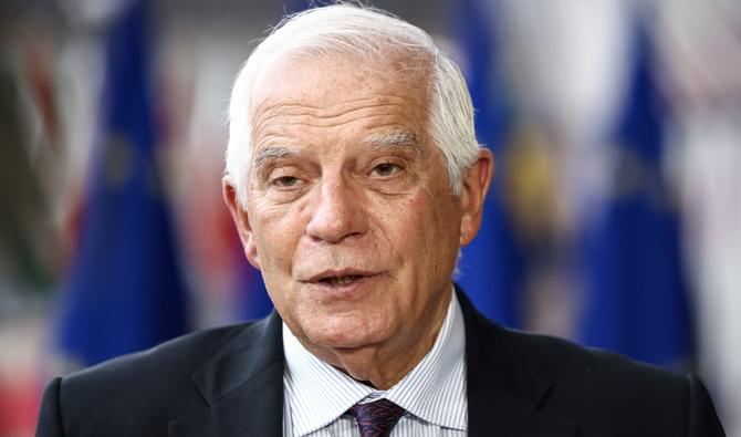 Le chef de la diplomatie européenne Josep Borrell s'adresse aux journalistes alors qu'il arrive pour un Conseil d'association UE-Israël au Conseil européen de Bruxelles, le 3 octobre 2022. (Photo, AFP)