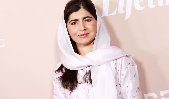 La prix Nobel de la paix pakistanaise Malala Yousafzai est devenue un symbole mondial de résistance à l'extrémisme religieux et la porte-voix des filles privées d'instruction, puis en 2014 la plus jeune prix Nobel de la Paix de l'histoire. (Photo, AFP)