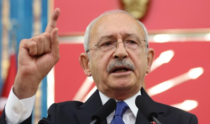 Le président du principal parti d'opposition en Turquie, Kemal Kılıçdaroğlu, prend la parole lors d'une réunion de groupe à la Grande Assemblée nationale turque à Ankara, le 4 octobre 2022. (Photo, AFP)