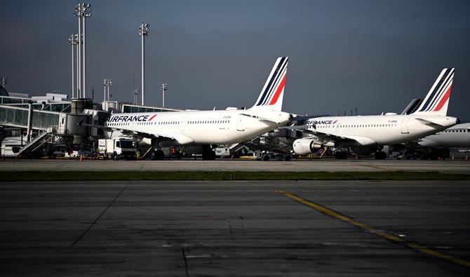 Des avions d'Air France amarrés à leurs gares de l'aéroport Roissy-Charles de Gaulle en dehors de Paris, le 10 novembre 2022. (Photo, AFP)