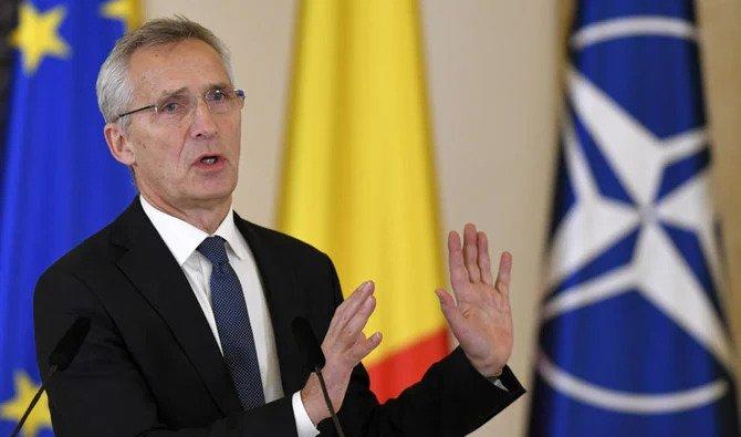 Le secrétaire général de l'OTAN, Jens Stoltenberg, lors de déclarations conjointes avec le président roumain Klaus Iohannis à Bucarest, en Roumanie, le lundi 28 novembre 2022. (Photo, AP)