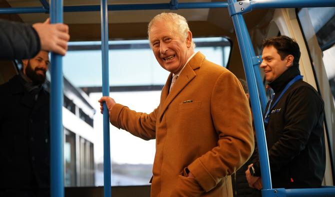 Charles III était à Luton pour rencontrer des responsables de cette ville, des organisations caritatives et visiter un nouveau temple sikh. (Photo, AFP)