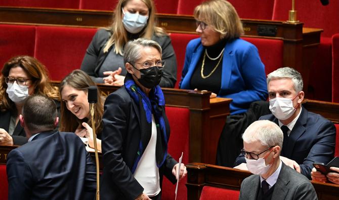 La Première ministre française Elisabeth Borne arrive pour une séance de questions au gouvernement à l'Assemblée nationale à Paris, le 13 décembre 2022. (Photo, AFP)