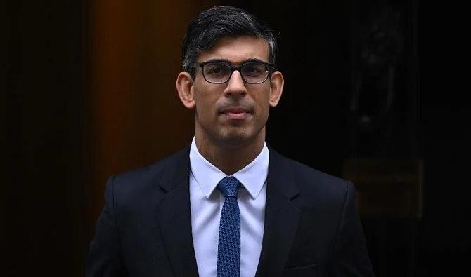 Le maintien au pouvoir du Premier ministre britannique Rishi Sunak, déjà menacé