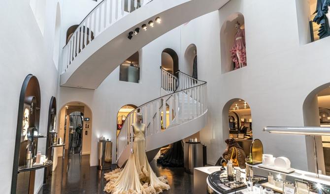 Haute Couture exposition Lanvin la maison de beaut Carita