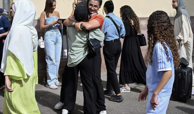 L’abaya, «un mal qui répand la terreur»