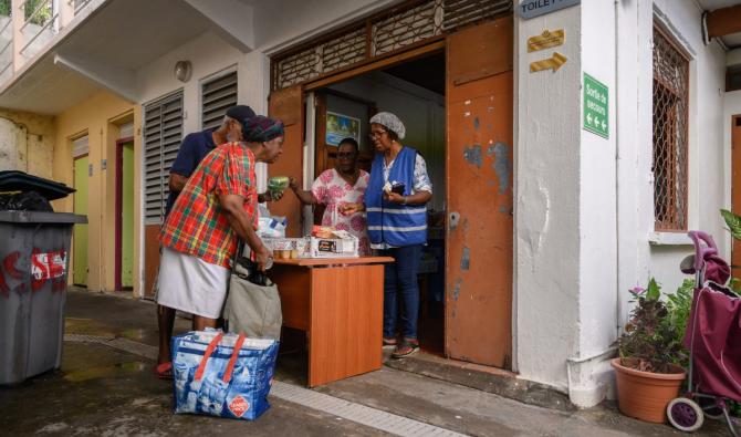 Toujours Des Violences Sur L'île De La Martinique Malgré Le Couvre-feu ...