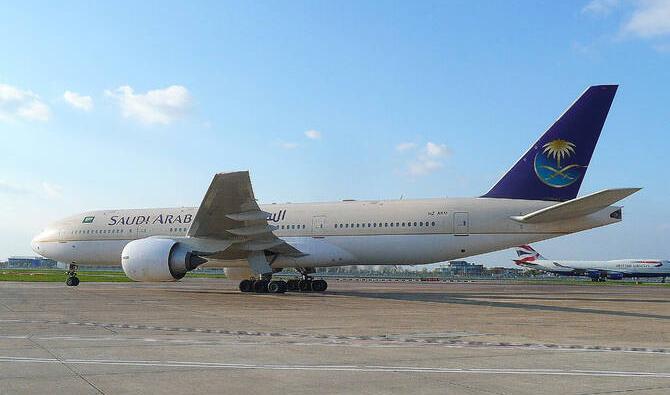 Photo Wikipedia (14 avril 2020) d’un Boeing 777-200 de Saudia, désormais remplacé par des appareils plus récents Airbus et Boeing. (John Taggart / Wikimedia Commons)
