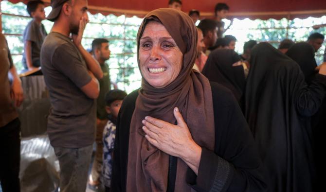 Neuf personnes ont été tuées mercredi par des tirs israéliens dans la bande de Gaza, selon la Défense civile et des sources médicales du territoire palestinien, ravagé par la guerre entre le Hamas et Israël. (AFP)